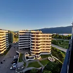 River Lux Residence & Private Garage Apartmán