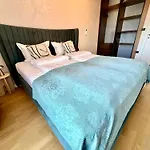 River Lux Residence & Private Garage Apartmán *