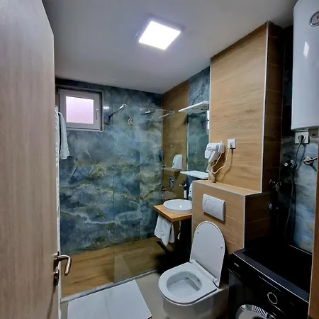 Infinity & Privat Garage Apartman