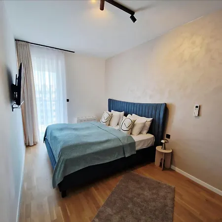 River Lux & Private Garage Daire Saraybosna
