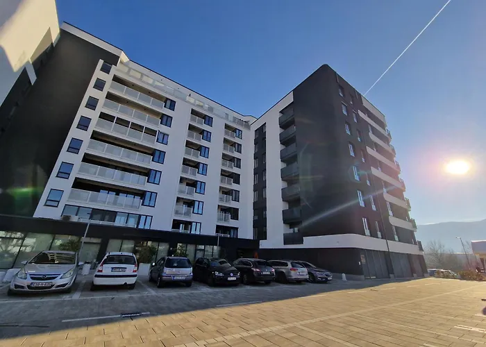 River Lux Residence & Private Garage سراييفو