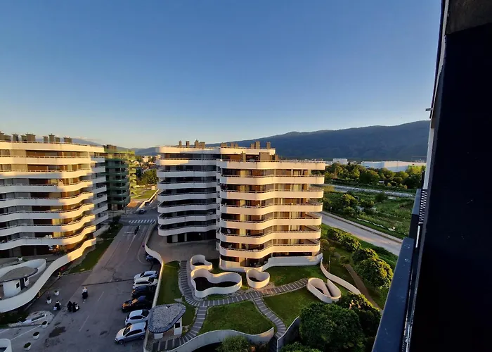 River Lux Residence & Private Garage شقة